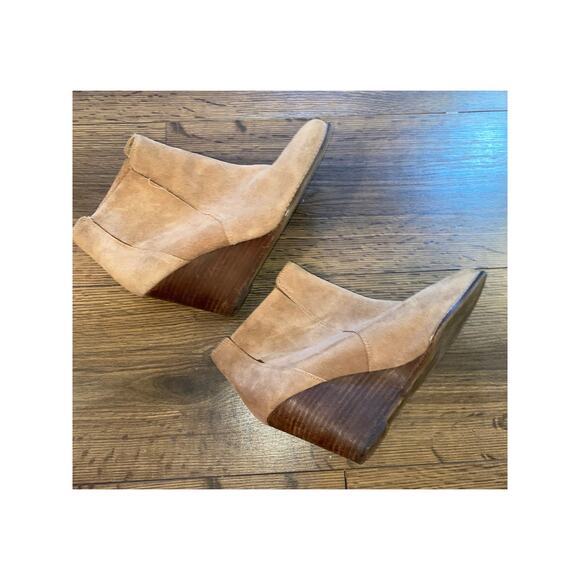 EUC Jessica Simpson Ciandra Wedge Ankle Booties Size 8 Taupe Suede Leather - Picture 9 of 13